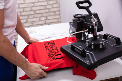 screen printing red t shirt